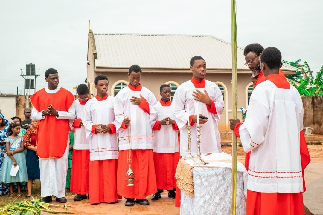 Altar-server